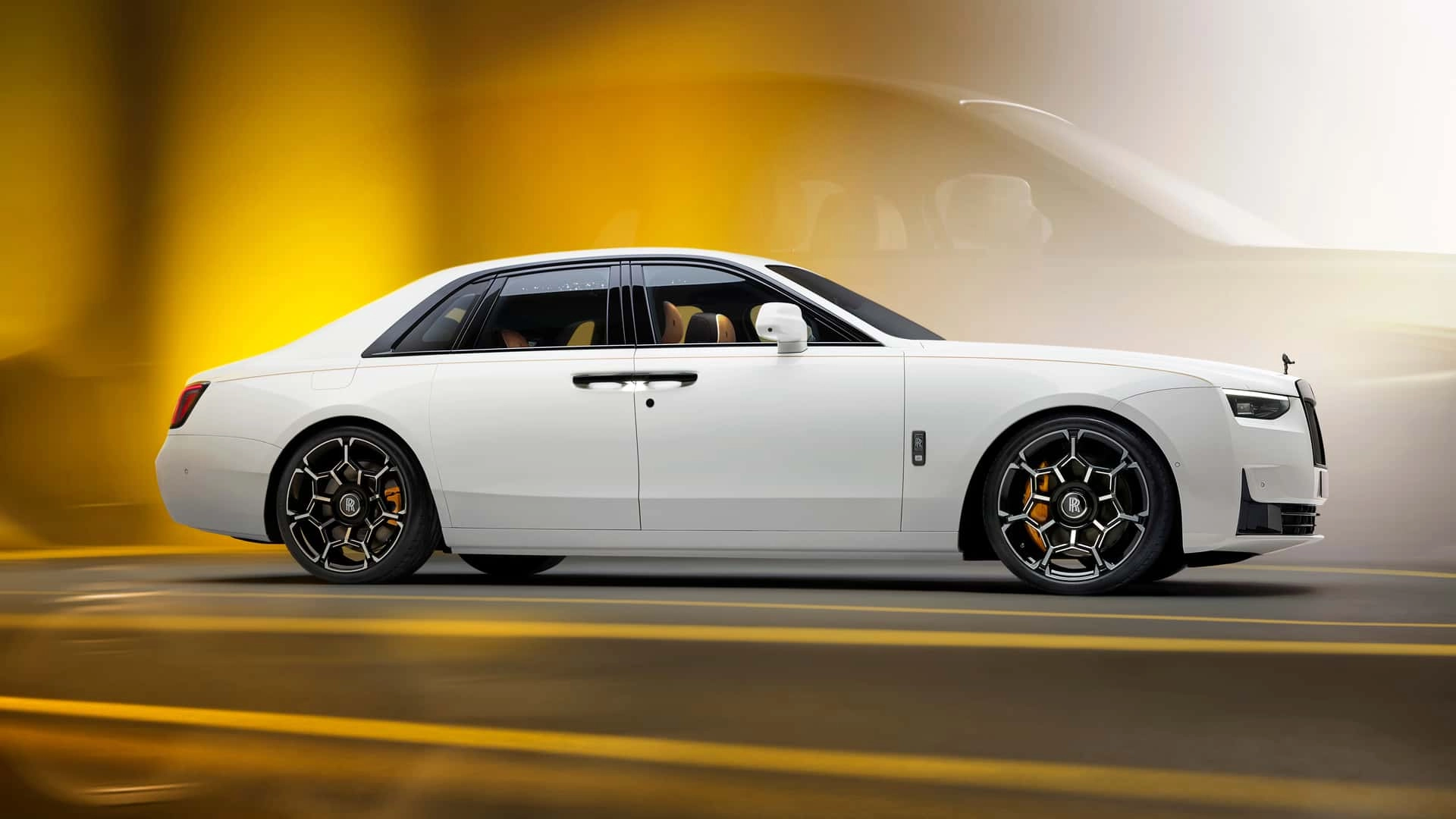 2025 rolls royce black badge ghost series ii (2)